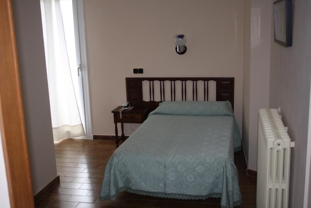 Hotel Mar De Aragon Caspe Szoba fotó